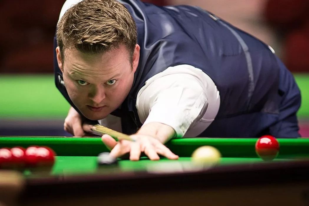 更是球场外 更是球场外