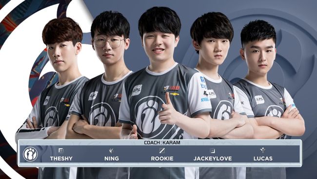 这是她在职 这是她在职